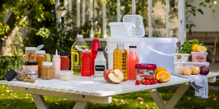Plastförpackningar till livsmedel och andra produkter